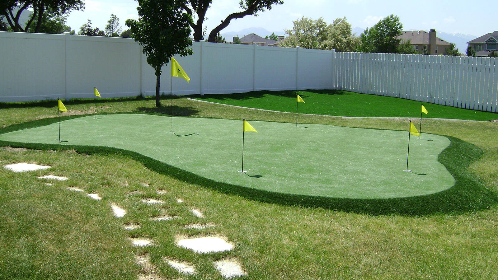 Backyard Greens | Putting Greens